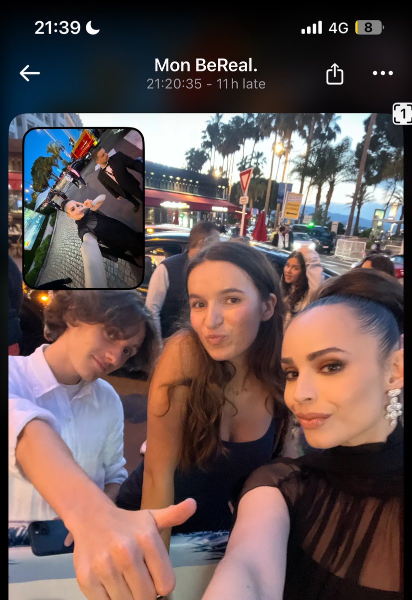 camiIIe 🦋- S0FlA tweet media