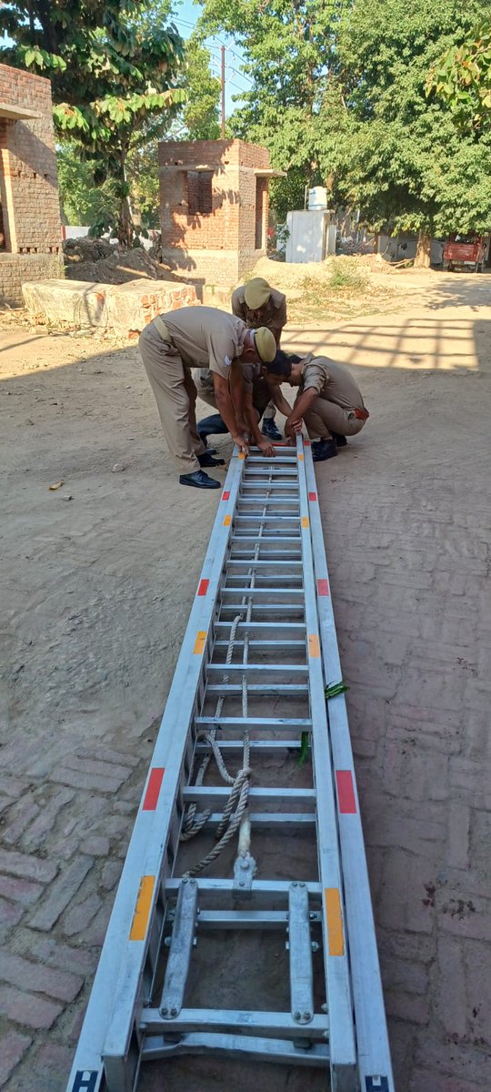 Ballia Fire & Emergency Services tweet media