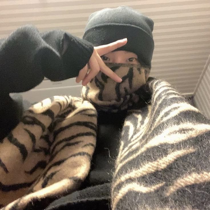 dubai CHEWy cookie tweet media