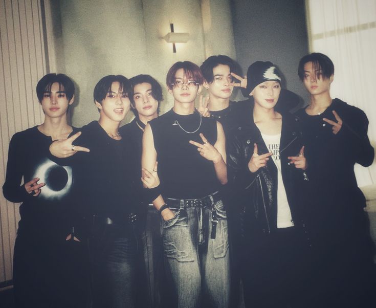 Anita (En-taylor🖤) 🇦🇷 tweet media