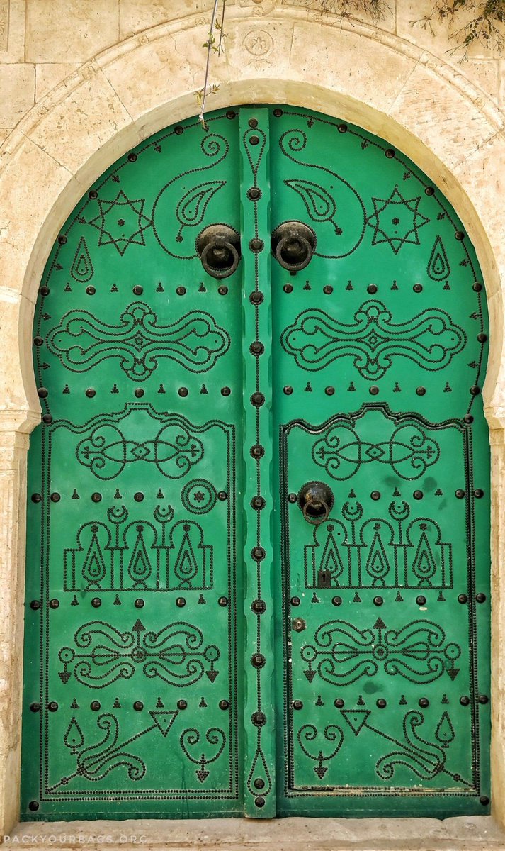aseelswaid9's tweet photo. Doors Tunisia https://t.co/FU4peZcxFk