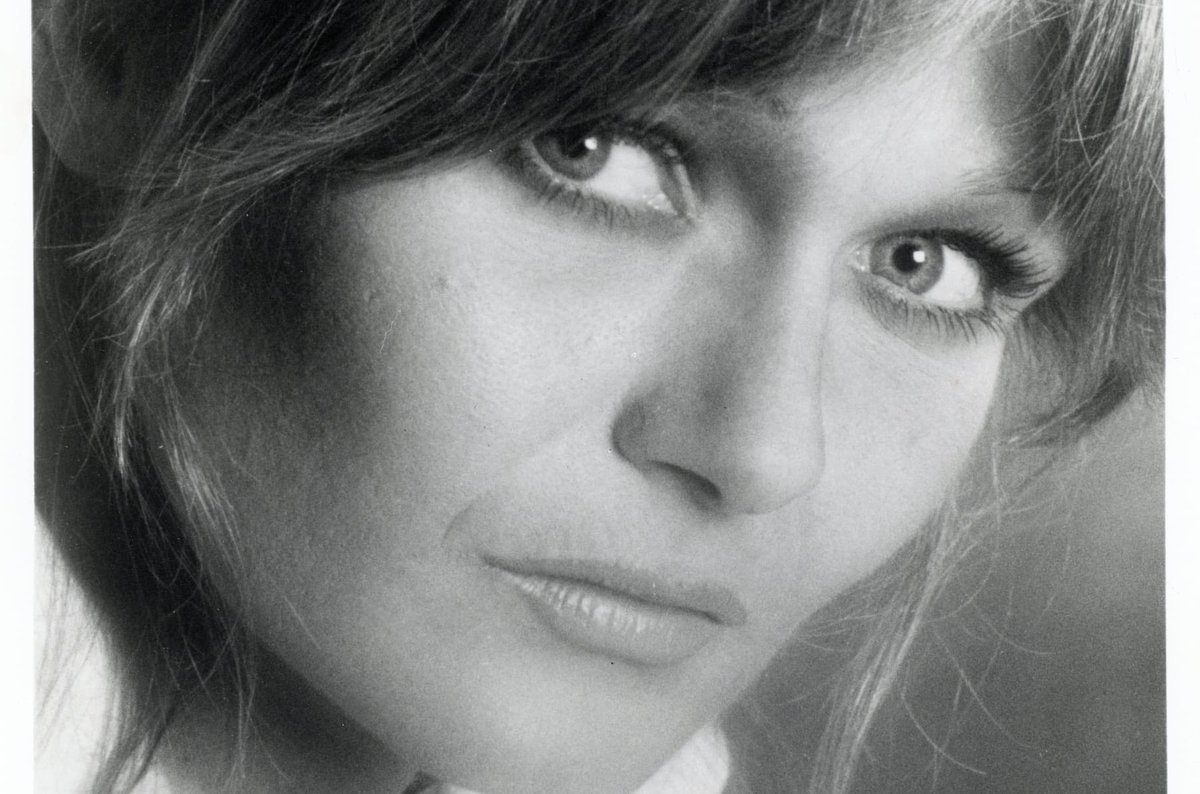 TheValPerrine's tweet image. Those eye! ❤️
#valerieperrine #icon