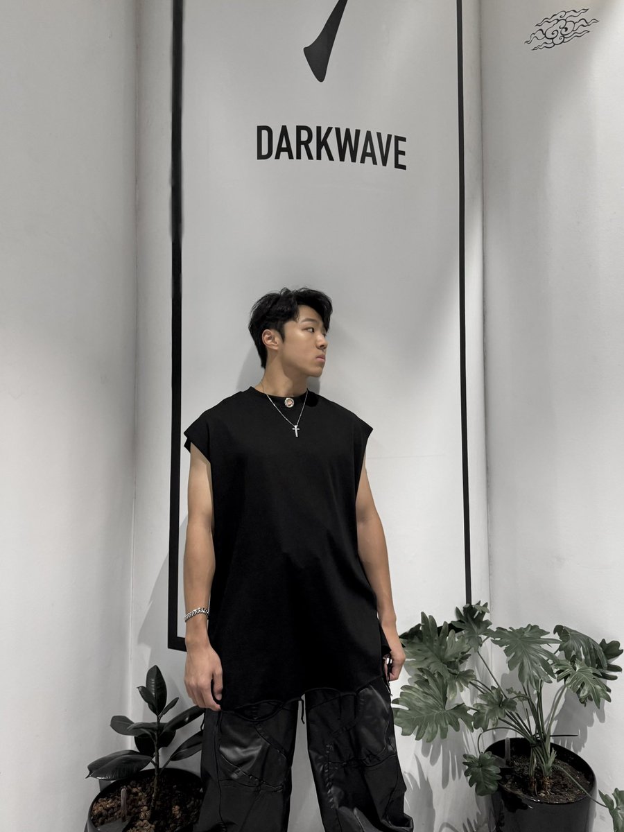 Spotted in DEPRESSION from DARK WAVE.

📍 Orchardgateway 04-14 Singapore 

d-a-r-k-w-a-v-e.com/collections/de… 

#DEPRESSIONlabel #DepressionTribe #DarkWaveConceptStore