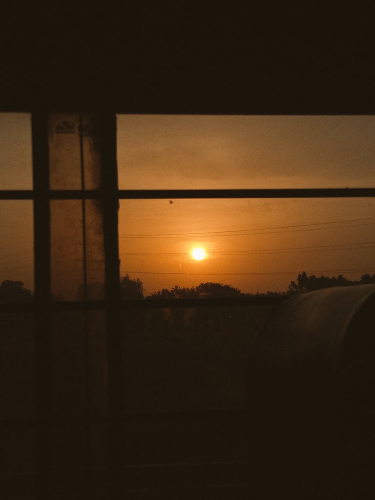 Appu_Jeevi's tweet image. ಸಿಹಿ ಕಹಿ.. ಸಮಾಗಮ.
ತಾನು ಮನ ವಿಹಂಗಮ-ವಾಗಿದೆ ಹಾರಡಿದೆ.. 🕊️❤️
#GoodMorningX #VacationMode