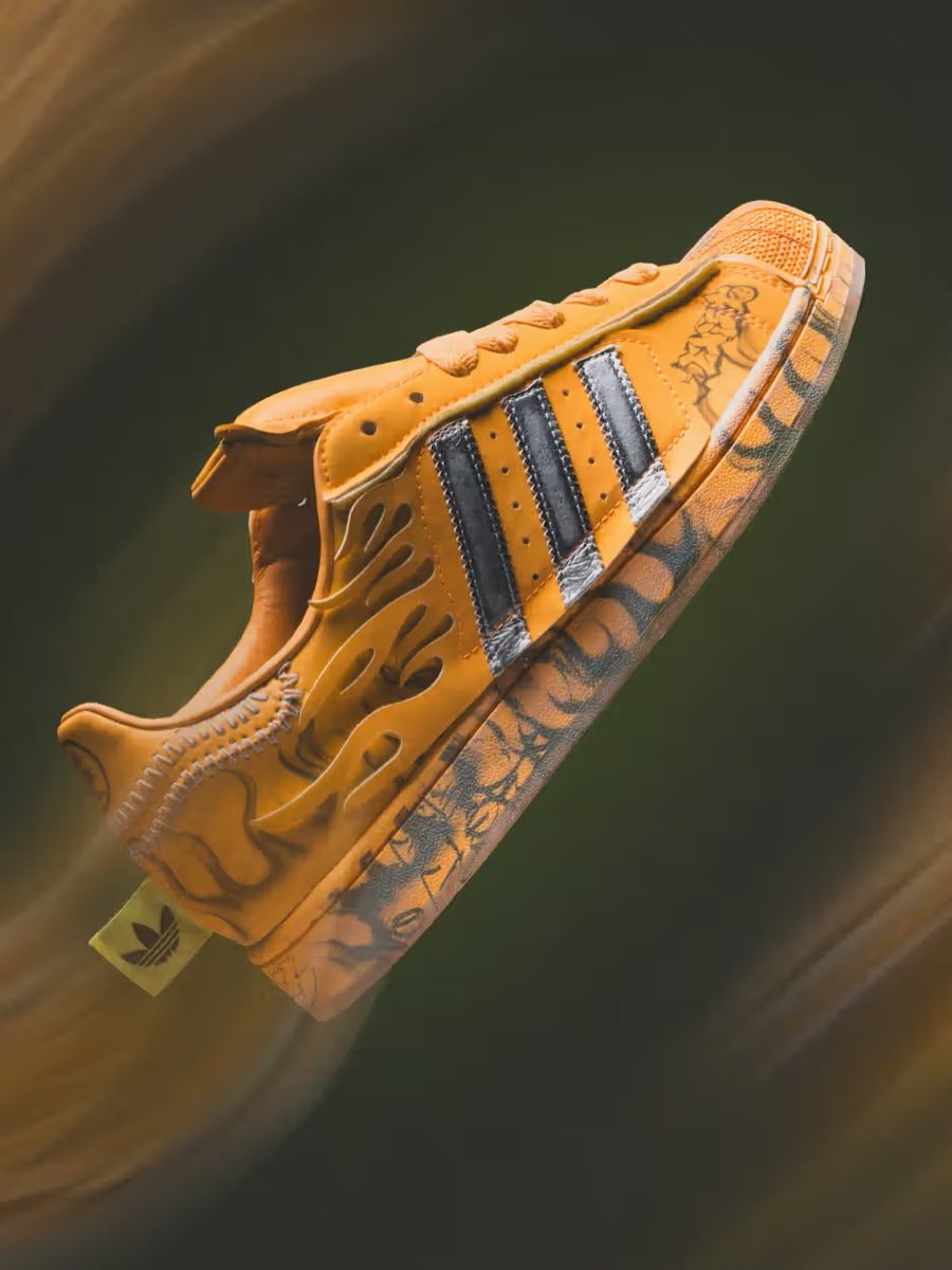 SneakerAlertHD's tweet image. HELLSTAR x adidas Superstar II "Hazy Orange" releases tomorrow at 10am EST 🔥

howl.link/m3bi002xkekgs