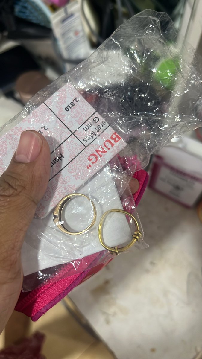 Ramadhaniadede's tweet photo. Aku ikhlas ya Allah , tapi memang perih. Semoga suatu saat dapat di ganti dengan jerih payah suamiku sendiri ataupun dari hasil usahaku 🥹🥹
Sekarang cukup jaga jarak https://t.co/CXfJSt7PE5