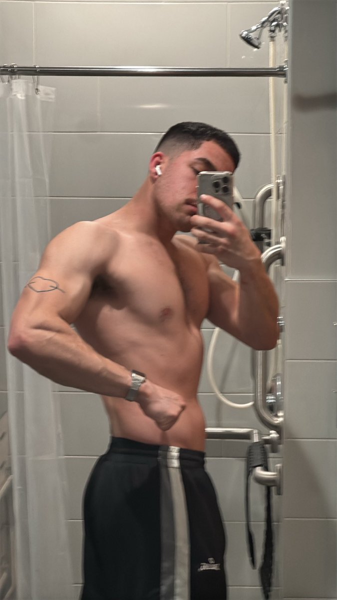 J (@iwtkmsyurrr) on Twitter photo 