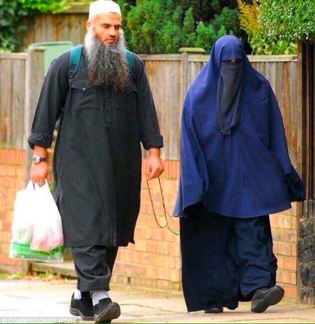 ellieb711300's tweet image. Selbsterklärend. 

Liebe und Respekt 
                vs 
Verachtung und Unterwerfung 

#white #culture #europe #america 
#noislam #muslimfree