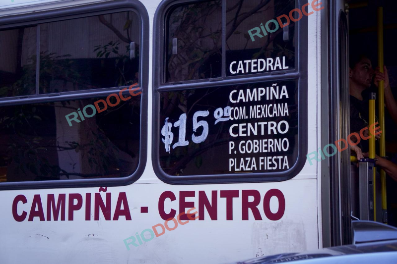 Riodoce_mx's tweet photo. En #Culiacán, #protestan contra el ‘tarifazo’ por el #aumento al #transportepúblico en Sinaloa.
👉https://t.co/FeKqxo7K6U https://t.co/vI0NMW6Fb3