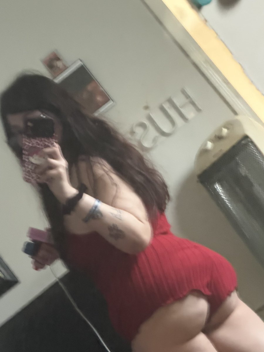 privatep1e's tweet photo. havent been on here in so long yall probably forgot ab me🥲 
dm me xoxo
#buyingcontent #sellingcontent #nsfw #content https://t.co/t8zLRSEAGc