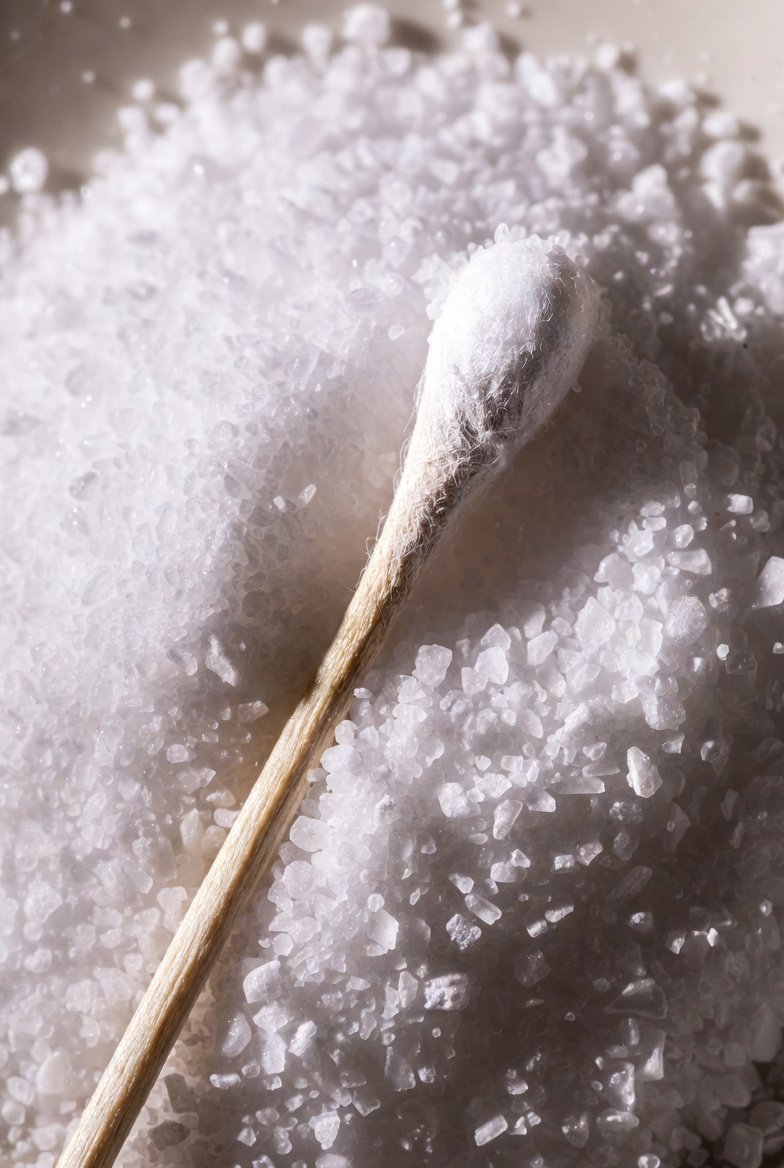 Salt is an underrated natural oral antiseptic.

Decades after my wisdom teeth removal, my distal molars and the area near the epiglottis have developed periodic infections and inflammation that can be incredibly painful even with regular dental cleanings. Bangkok's humidity +