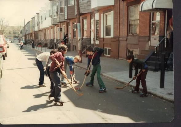 Mrstanleycup's tweet photo. Playtime in South Philly, mid-70's
Featuring the 2000 block of Emily st and 1900 S. 21st Street.— in South Philadelphia. https://t.co/facFity4wm