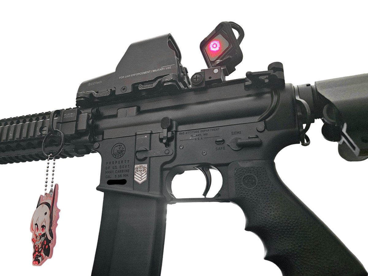 HvwkinsPv's tweet photo. It's finally here! While it's not the original, this reproduction of the Shieldshot Mirror Sight is still just as completely impossible to find. All that's left for base Soppo now is adding the PR-4 and removing the AFG (because I'm still not able to source the WMX200 switch). https://t.co/4xtC1xqfQw