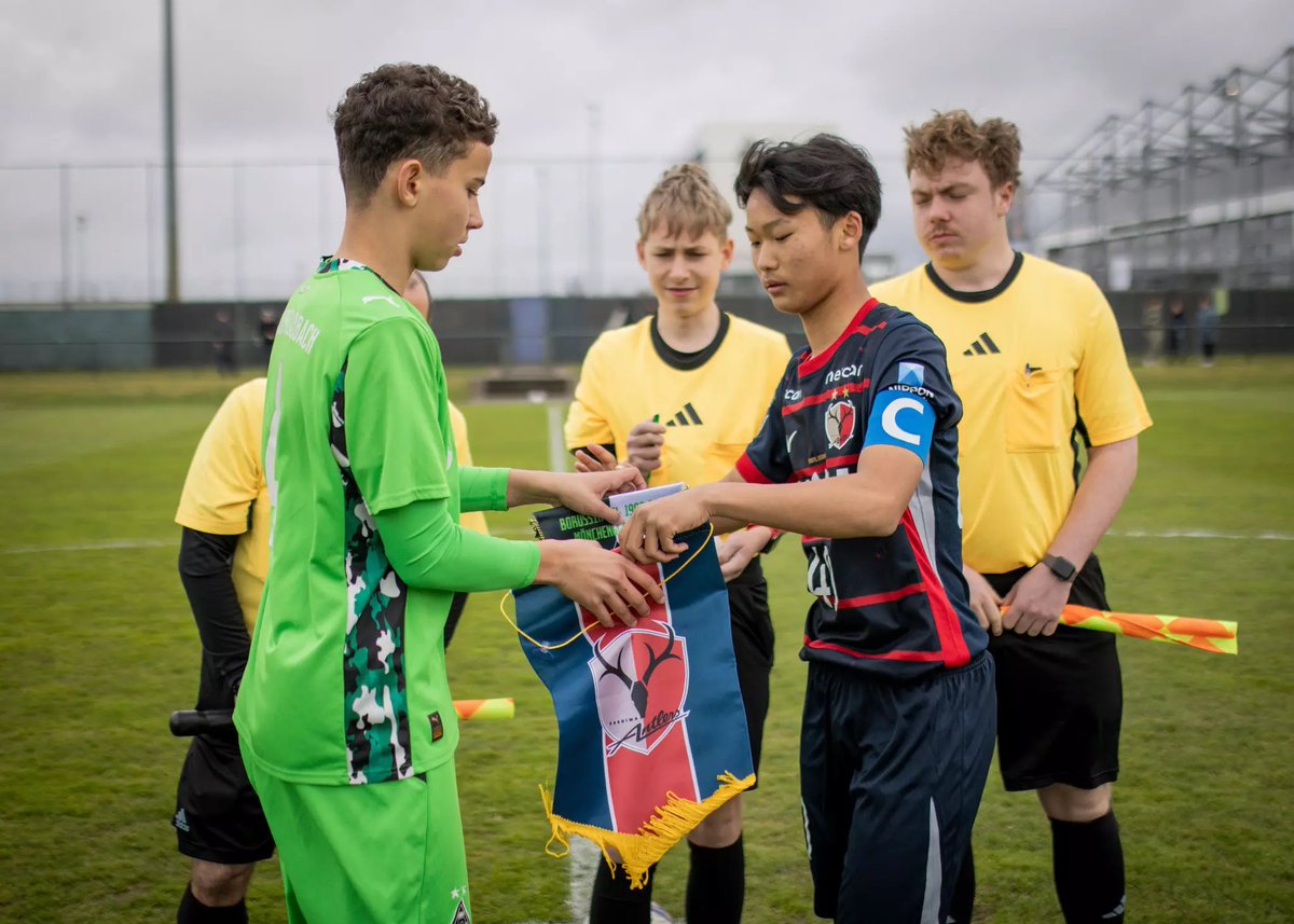 ๐ผ๐ฃ๐ฉ๐ก๐๐ง๐จ ๐๐ฅ๐๐๐ฉ๐ tweet media