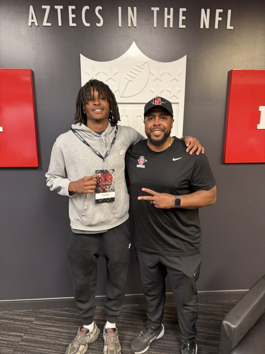 Evan Mack 4⭐️CB tweet media