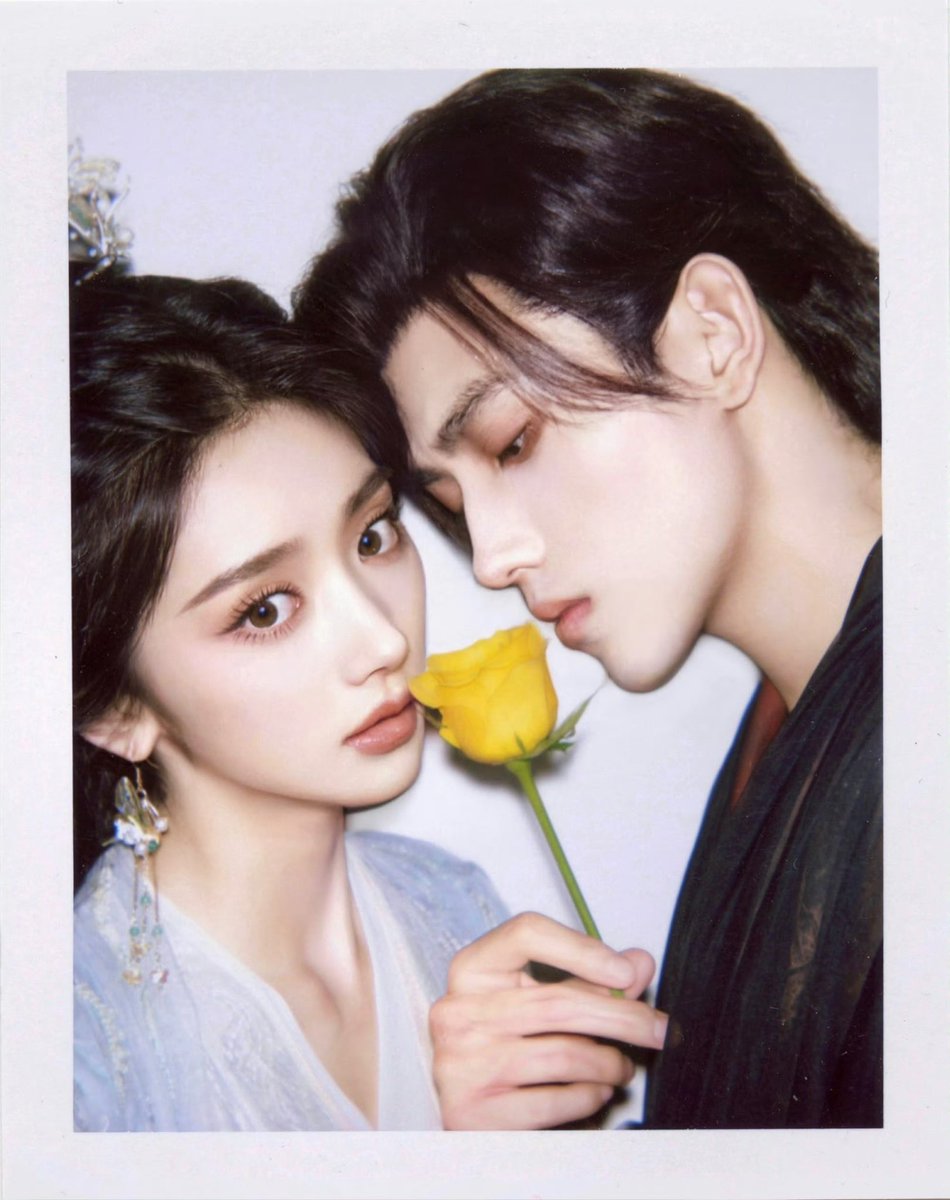xinnnxinnnn's tweet image. My favorite tear-off photos of jiaoyan 🥺💛

#WhenDestinyBringsTheDemon
#WangYinglu #ChenFeiyu