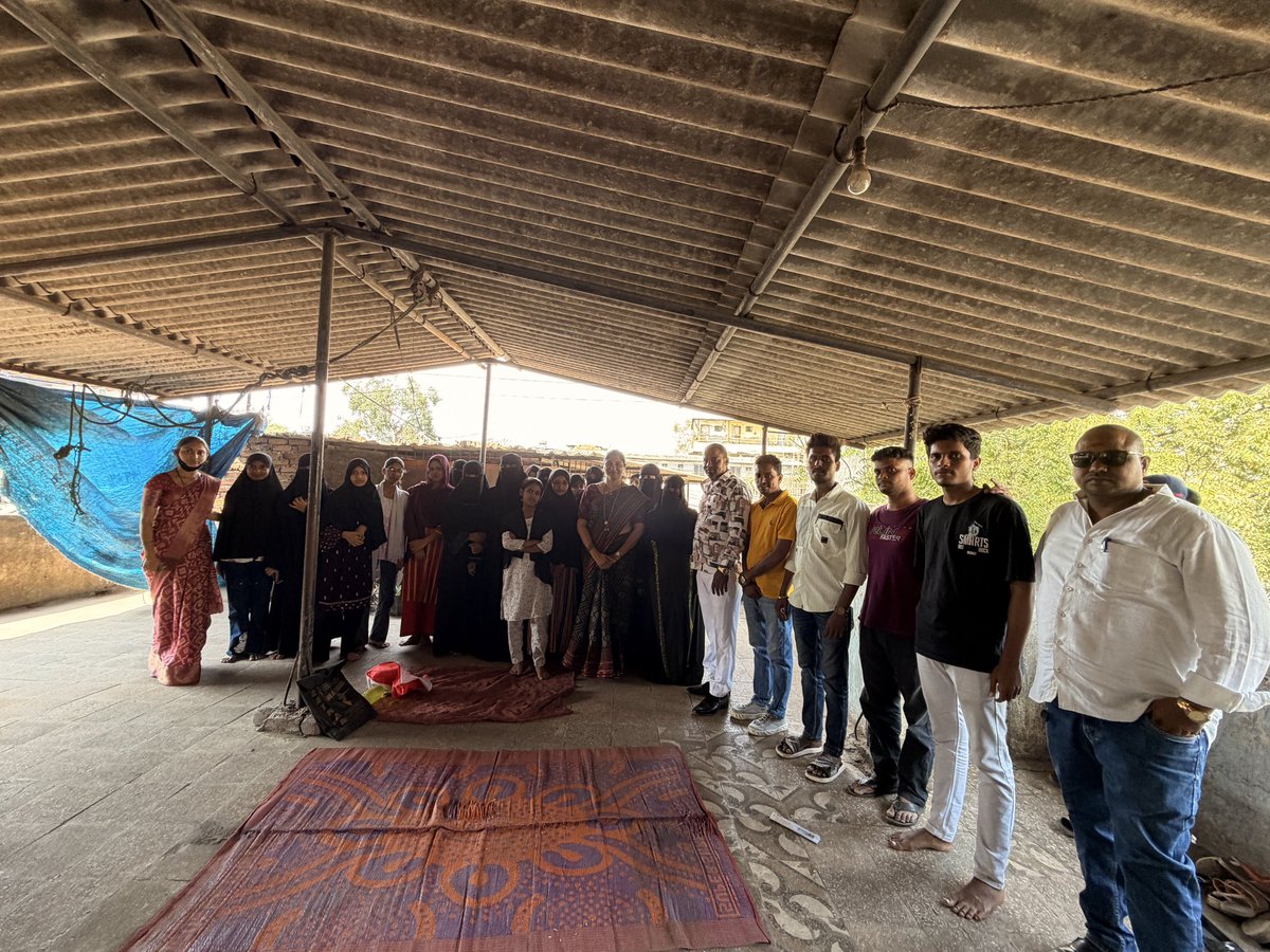 MonikaPanve's tweet photo. 📍भिवंडी शहर #विठ्ठलनगर 
मेहंदी क्लास उद्घाटन समारोह 
.
.
.
. 
#jijauforall #bhiwandi #opping #mehandi https://t.co/EZhymgXGwY