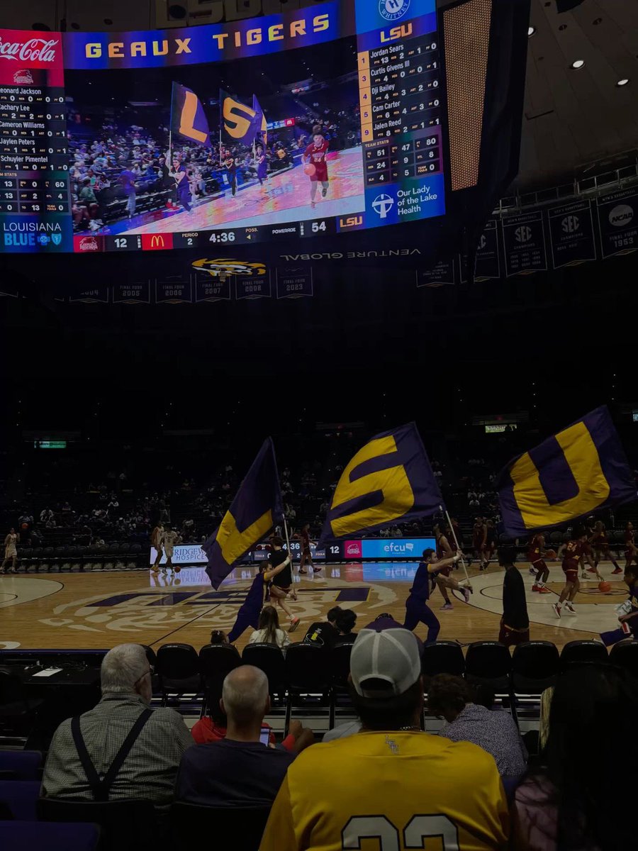 Ahmad Hudson tweet media