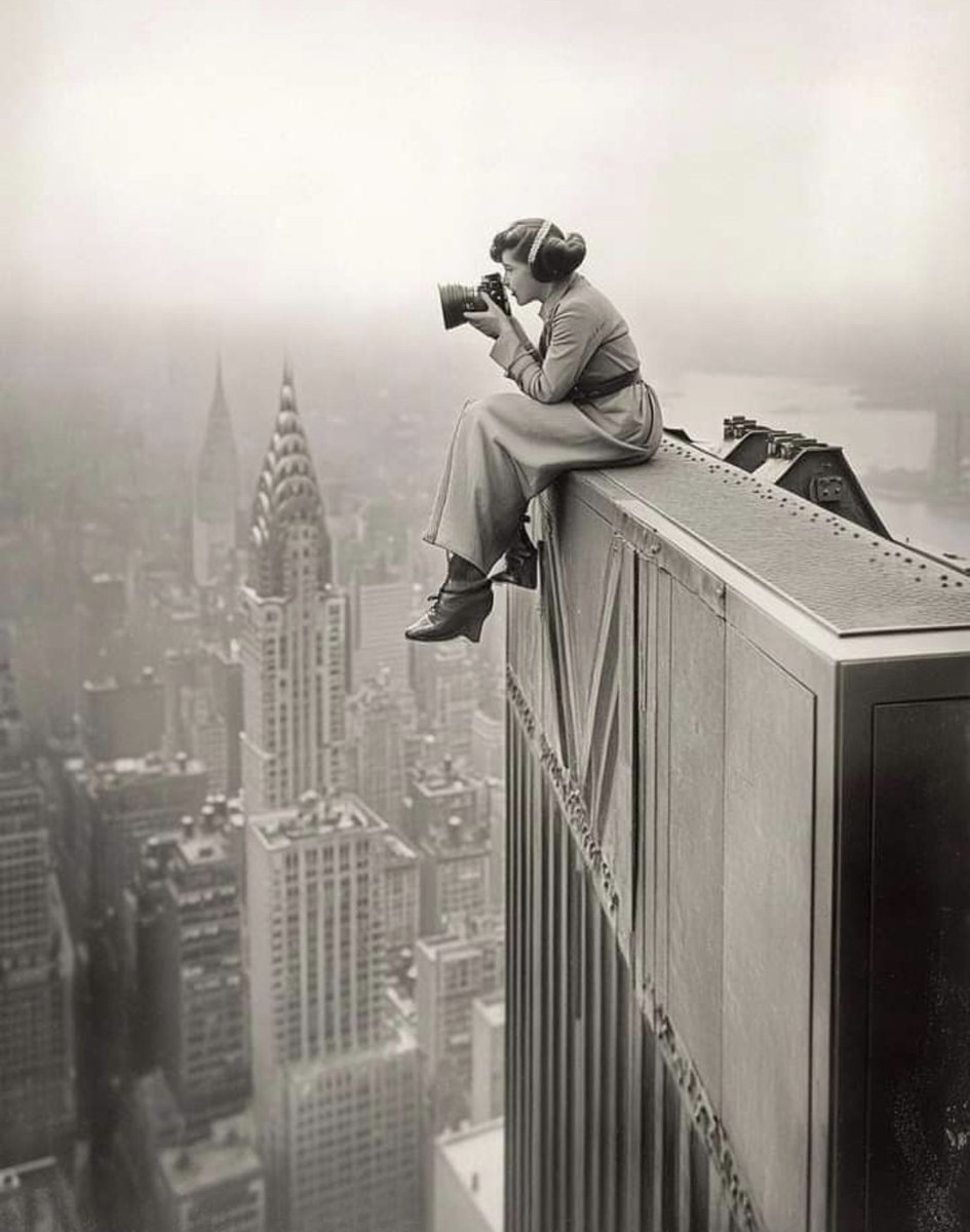 Daniel7:25(Script.)🙏 tweet media