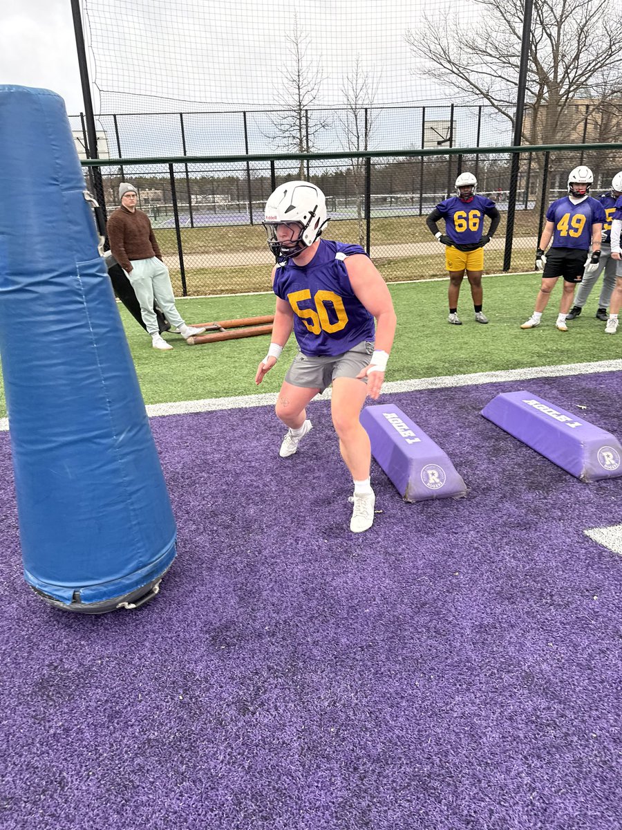 UWSPFootball's tweet photo. Practice #5 ✅

#CALIBRATE | #WhateverItTakes https://t.co/i0zP0BRaFF