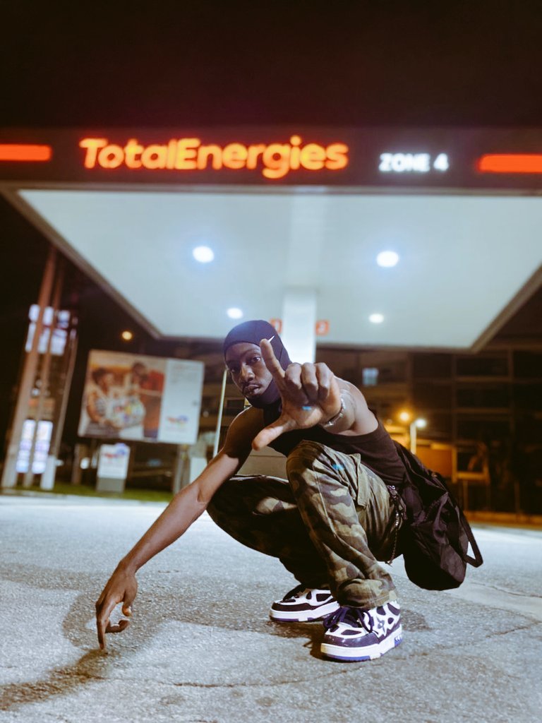 OffMozar's tweet photo. https://t.co/FETUdp3jaa

https://t.co/cL6ER3vdJx
Abonnez vous pour ne rien rater 
#abobolais 🔥
#Mozar 
#ZR https://t.co/JURRBUzwFf