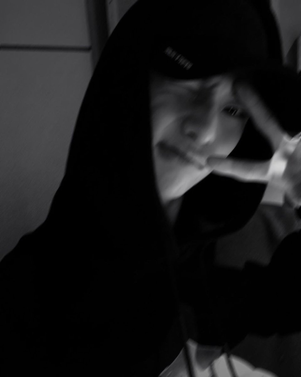 Hyunjin Crave tweet media