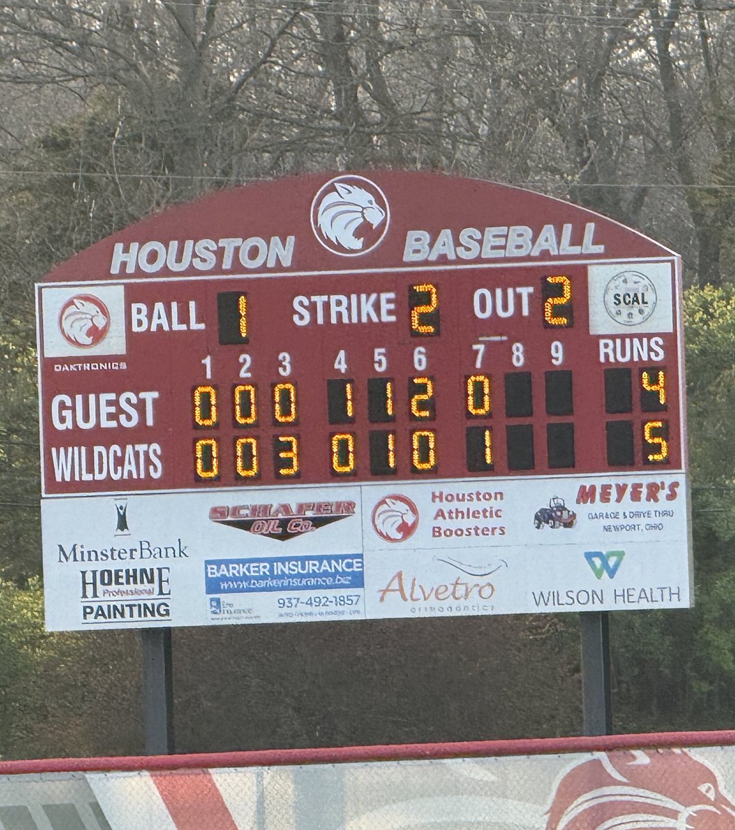 CoachBorchers31's tweet photo. Big W tonight for our guys, our program, and our entire school district! Cooper Echols (on base 3 times) w/ the walk-off RBI, despite a great diving attempt by J.C.'s LF!  Another masterful pitching performance by Crim &amp; Leist, allowing a total of 6 H + 1 BB, and Cole catching 💪🏼 https://t.co/iCBCJnk1PP