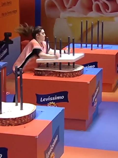 M A R L O N ⚡ tweet media