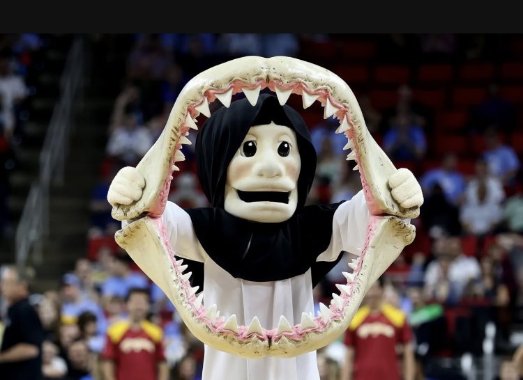 KyCaden's tweet photo. @CoachBHodgson @PCFriarsmbb Bravo Zulu! Keep the feeding frenzy going coach! 🦈 💪🏻 https://t.co/zStIYuQRHt