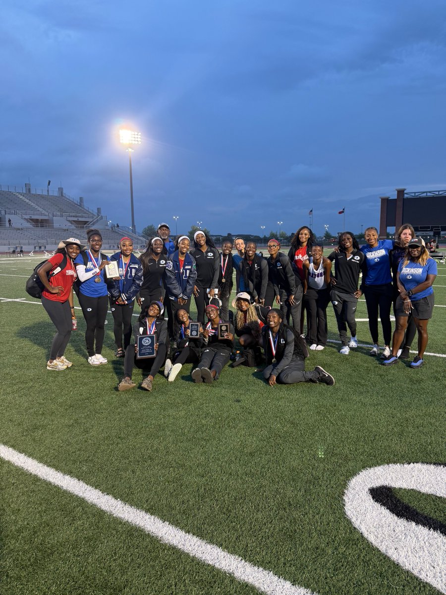 DISDLadyGators's tweet photo. District Champs‼️ https://t.co/akPeuCB27y