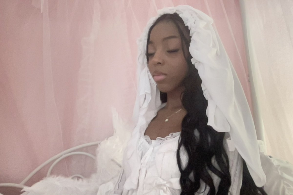 beloveddoe's tweet photo. Hail Mary n stay humble♡ https://t.co/9ZtuWAum8s