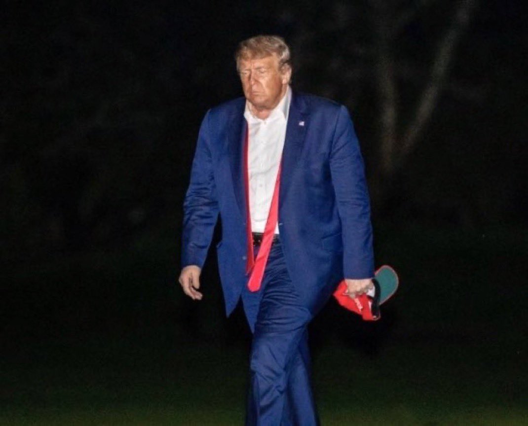 🇺🇸 Larry 🇺🇸 tweet media