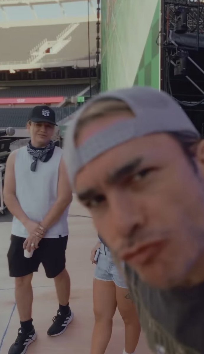 Cam 🥃 tweet media