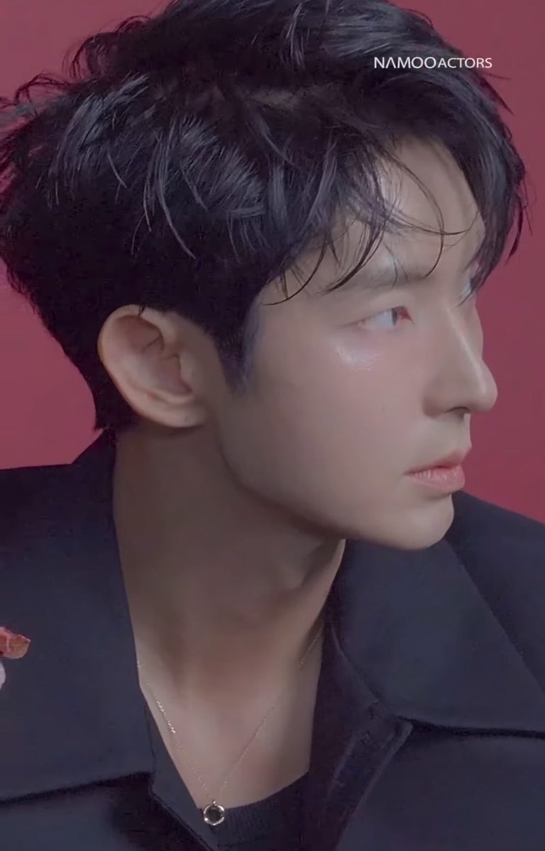 i1jeom's tweet photo. 이준기 82년생 맞으셔? 확실한거임 이거?
얼굴 폼 장난이 없으심 https://t.co/DSI13W4z1G