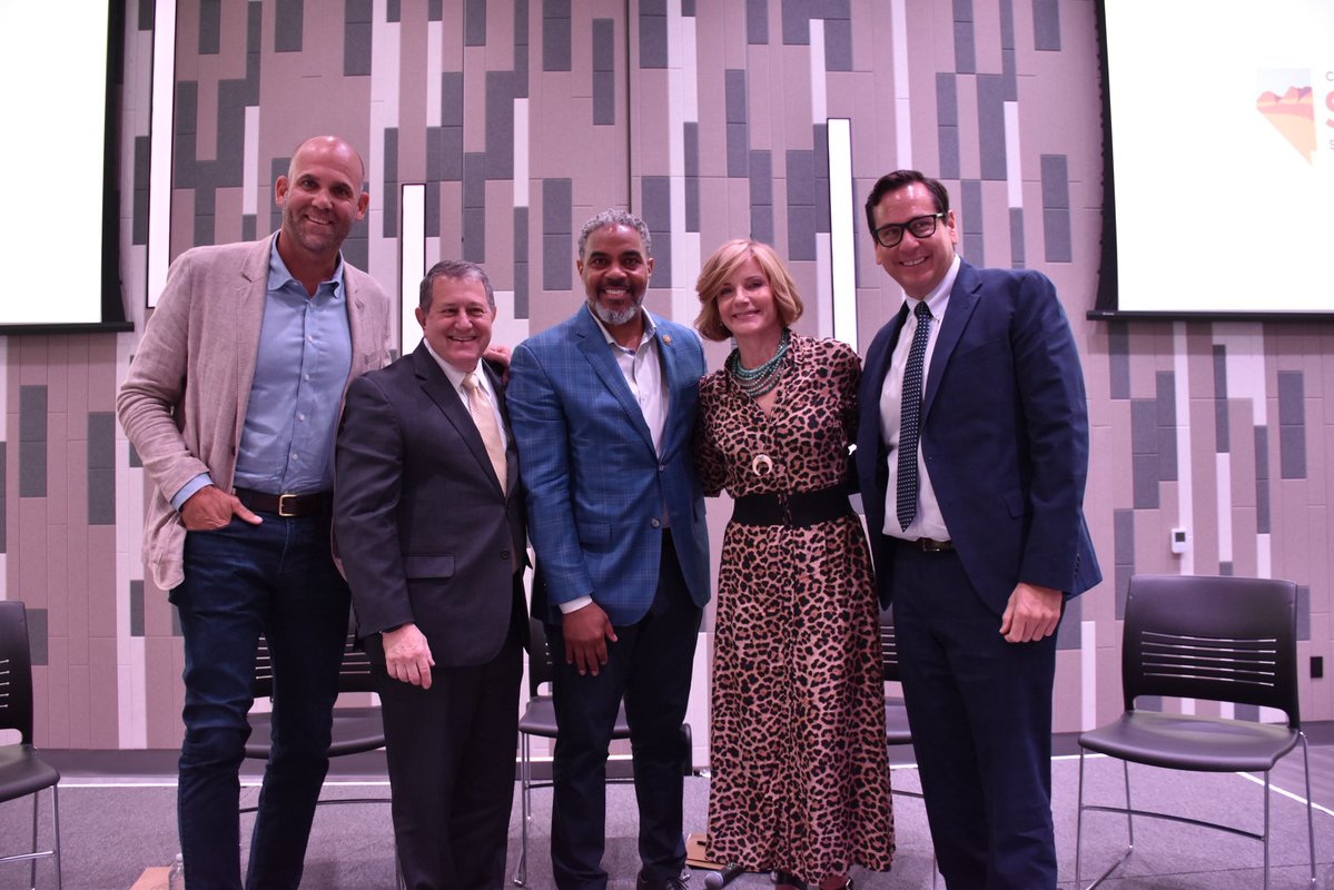 Congresswoman Susie Lee tweet media