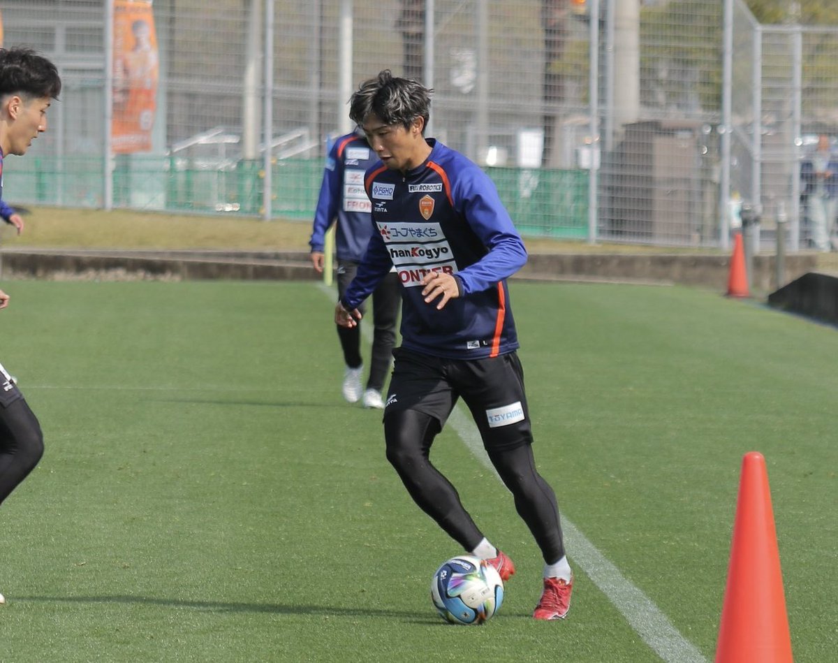 spoten22's tweet photo. 今週の #ゴーレノ は #古川大悟 選手の登場です！
 
百年構想リーグも折り返し地点。ここまで全試合スタメン出場中の古川選手にお話を聞きました！前半戦の振り返り、後半戦へ向けて🔥

📻4/10（金）14:35〜
📱radikoでも！

#レノファ 
#エフエム山口 https://t.co/lfnNvBTS85