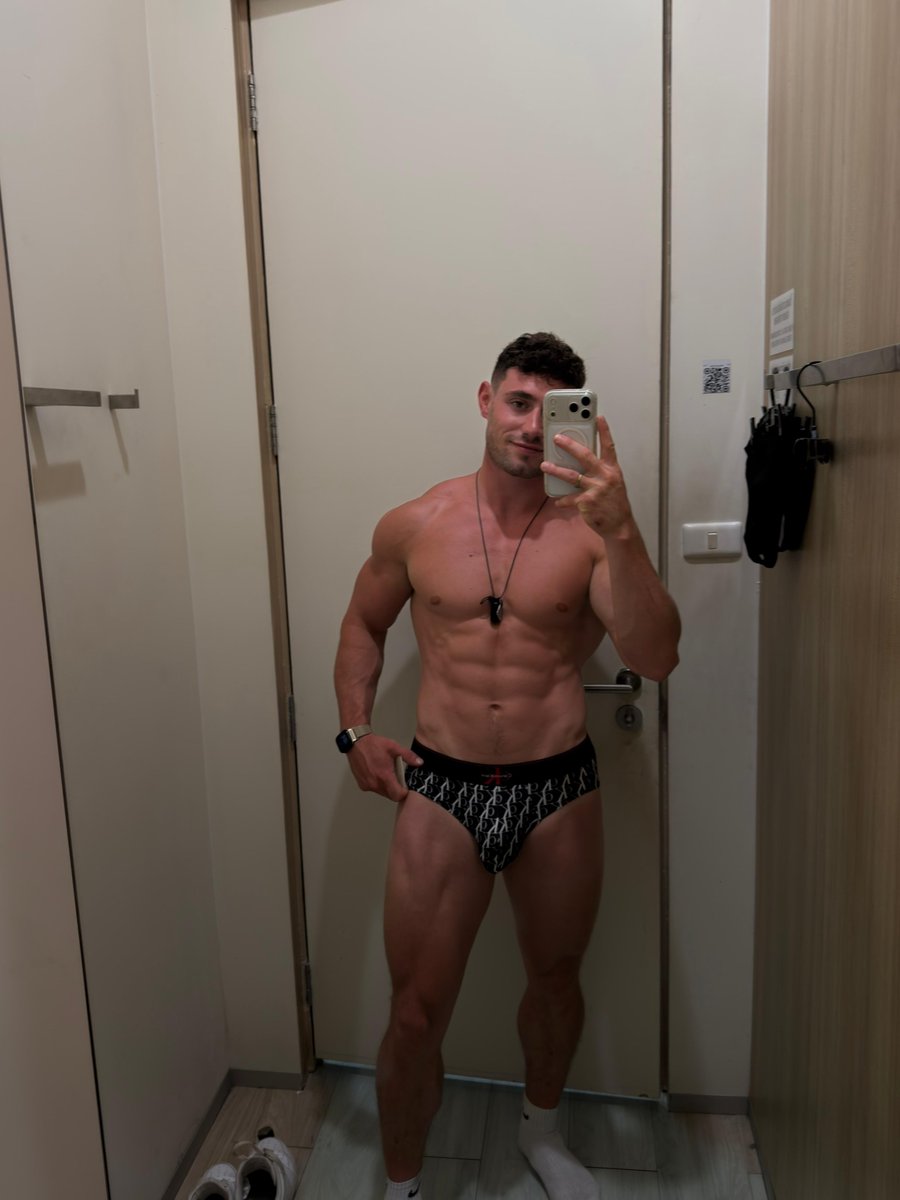tayvxmodel's tweet photo. Fit check here… exclusive content everywhere else 🔥 link in bio. #MuscleOnlyFans #Jock #MaleOnlyFans #HungAF https://t.co/4qdJYivVKm