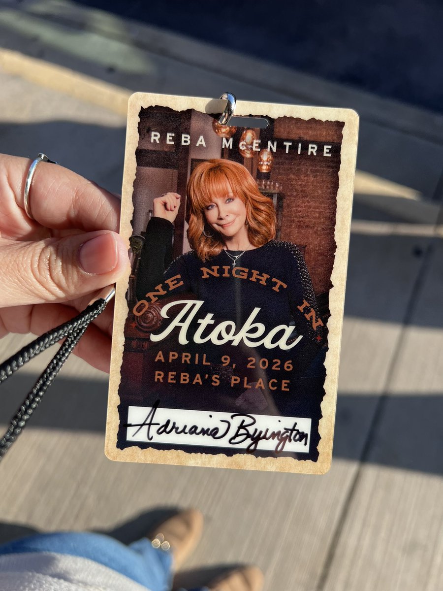 Adriana 💙 tweet media