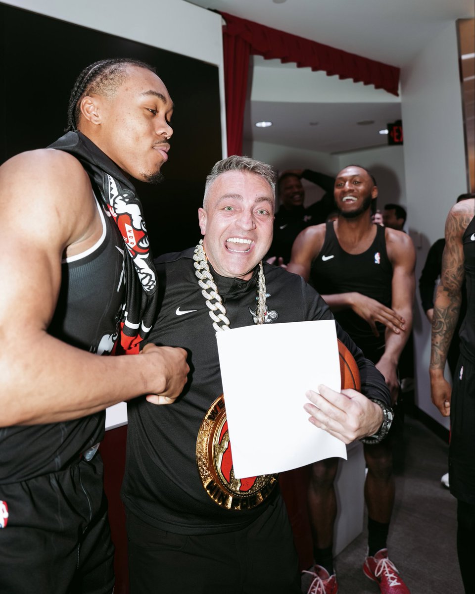 S3, W45: 

‘Win the Day’ chain - Team World All-Star game coach, coach Darko Rajaković !! 
😭😭😭❤️❤️❤️

Congrats coach on your 100th career win! 

25 wins Y1
30 wins  Y2
45 wins (with 2 more games left) Y3 

My personal COTY. ❤️ 🐐