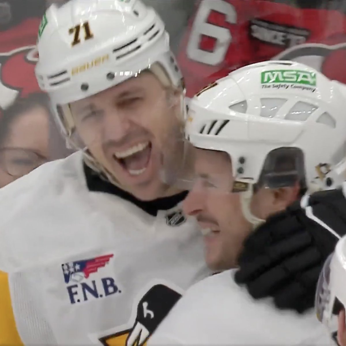 x- evgeni malkin's bald spot tweet media