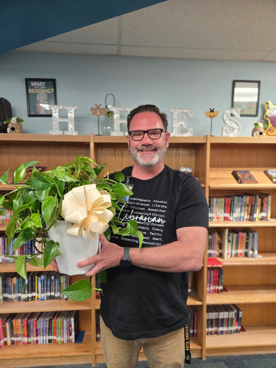 JJHansen26's tweet photo. We love our Librarian, Mr. Barde &amp; our library aide, Ms. Gutierrez! They have transformed our library into Grand Central Station! Way to go! #TeamSISD #ThrivingAtTheHive https://t.co/RK4eD232zY