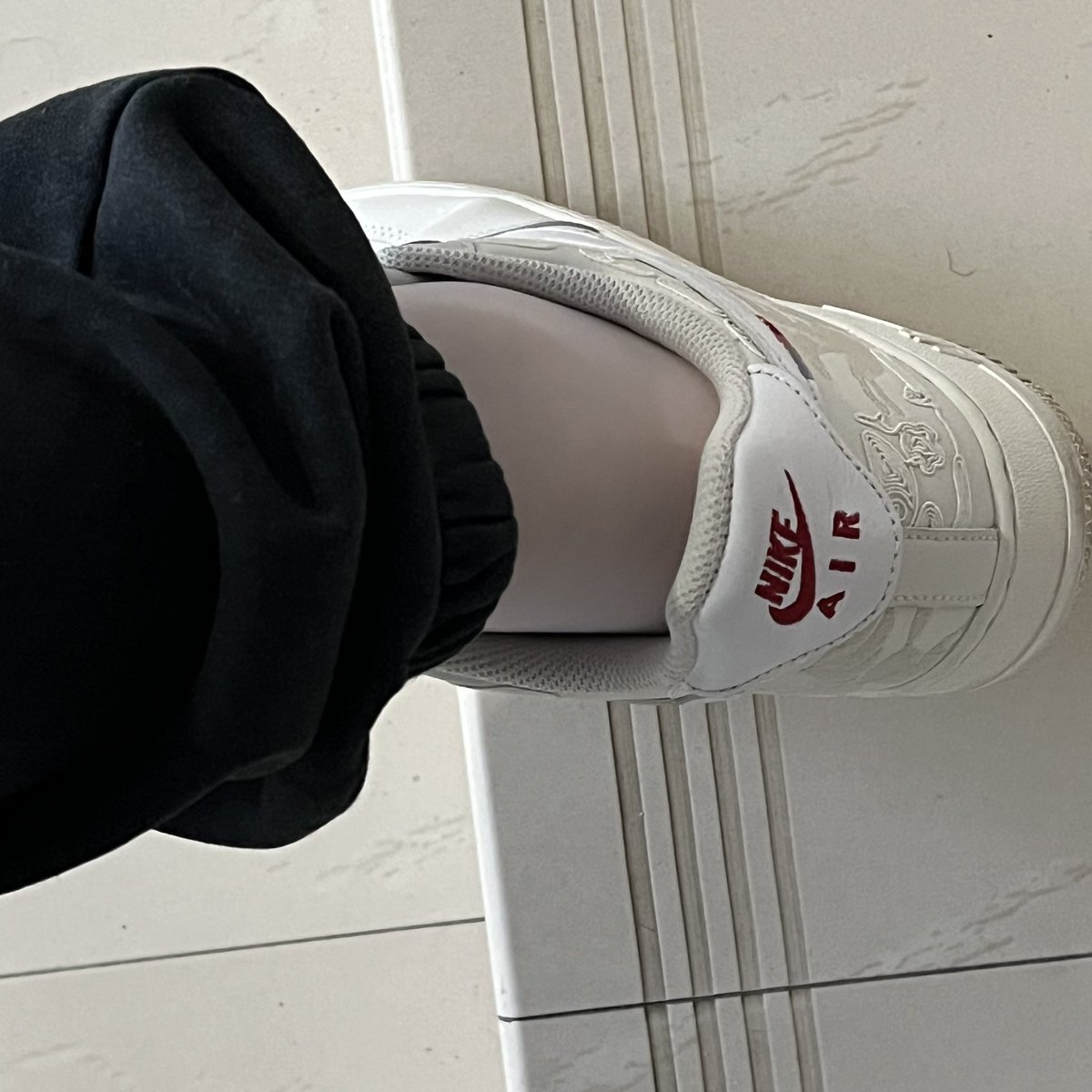 PponeyX's tweet photo. 有人能懂穿丝袜后的脚后跟吗？隐隐约约的好性感 https://t.co/U1W3oTQbrv