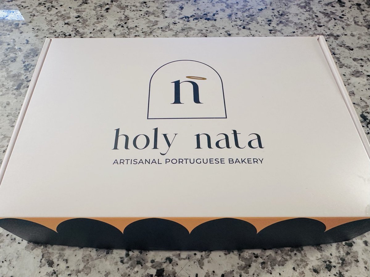 _getitmac's tweet photo. One of my favorite perks of my sweethearts office being located in the Financial District in SF:

She surprises me with some of my favorite foods in the area 🥺👉🏽👈🏽

Thank you my sweet girl! @Natashaa__M https://t.co/EVgjQgBSaN