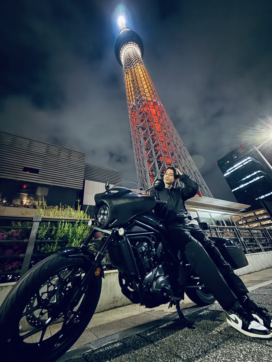 今年は福岡でコナン！！！

疾走感ありまくりで
千速さんカッコ良すぎた
自分が去年バイク乗りになったのは
このためだったのかもしれない

色々書きたいけど無理なので
とりあえず僕は横溝警部を
これからは重悟と呼ぶと決めたことだけ
お伝えします

え、待って、来年、、え！？？？？