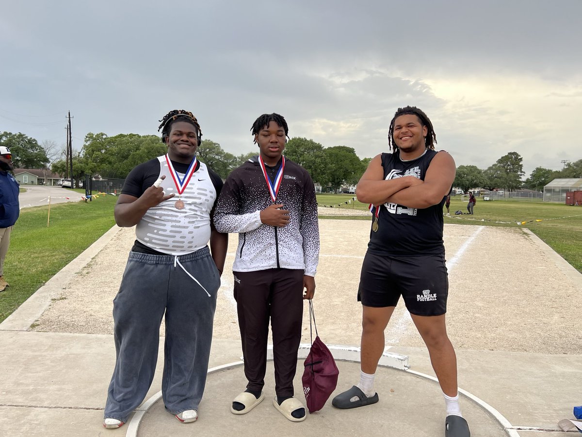 Coach Pick / OL tweet media