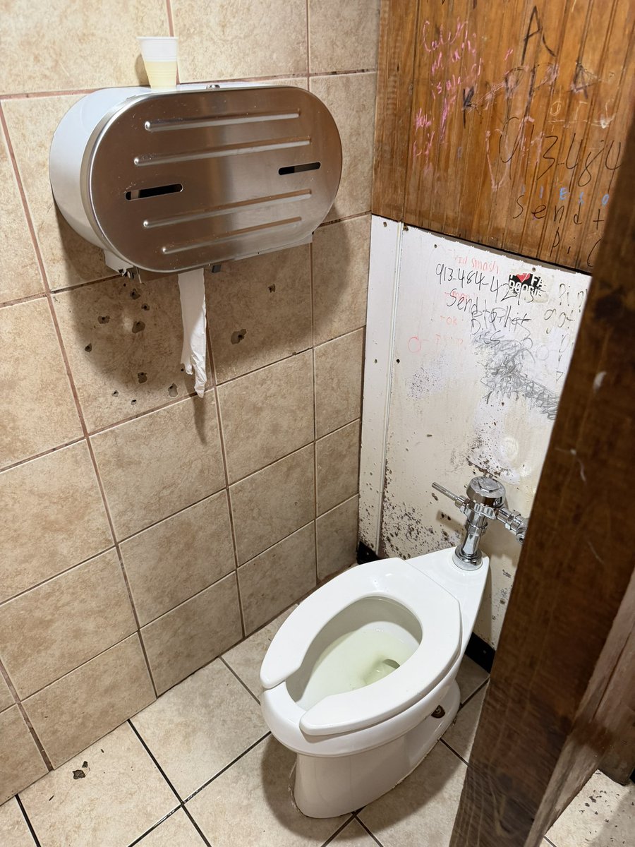 big_papa374's tweet image. Had to Journey through the Canyons just to get here #ReleaseTheHawkTiniFiles