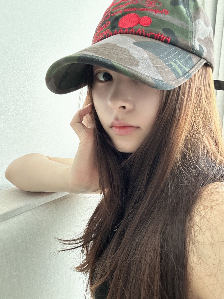 THEL1VE_OFFICIAL tweet media