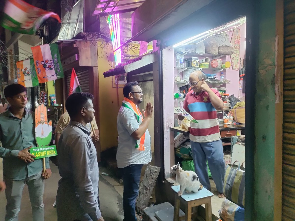 IYCWestBengal's tweet photo. Yesterday’s successful door-to-door campaign in Ward No. 54, 163–Entally Assembly.
Grateful for the overwhelming support, love, and encouragement from every household.
Together, we are moving forward for a better and stronger future.
#KashifReza #Entally #Ward54 #Congress https://t.co/F1JlTlQuGr