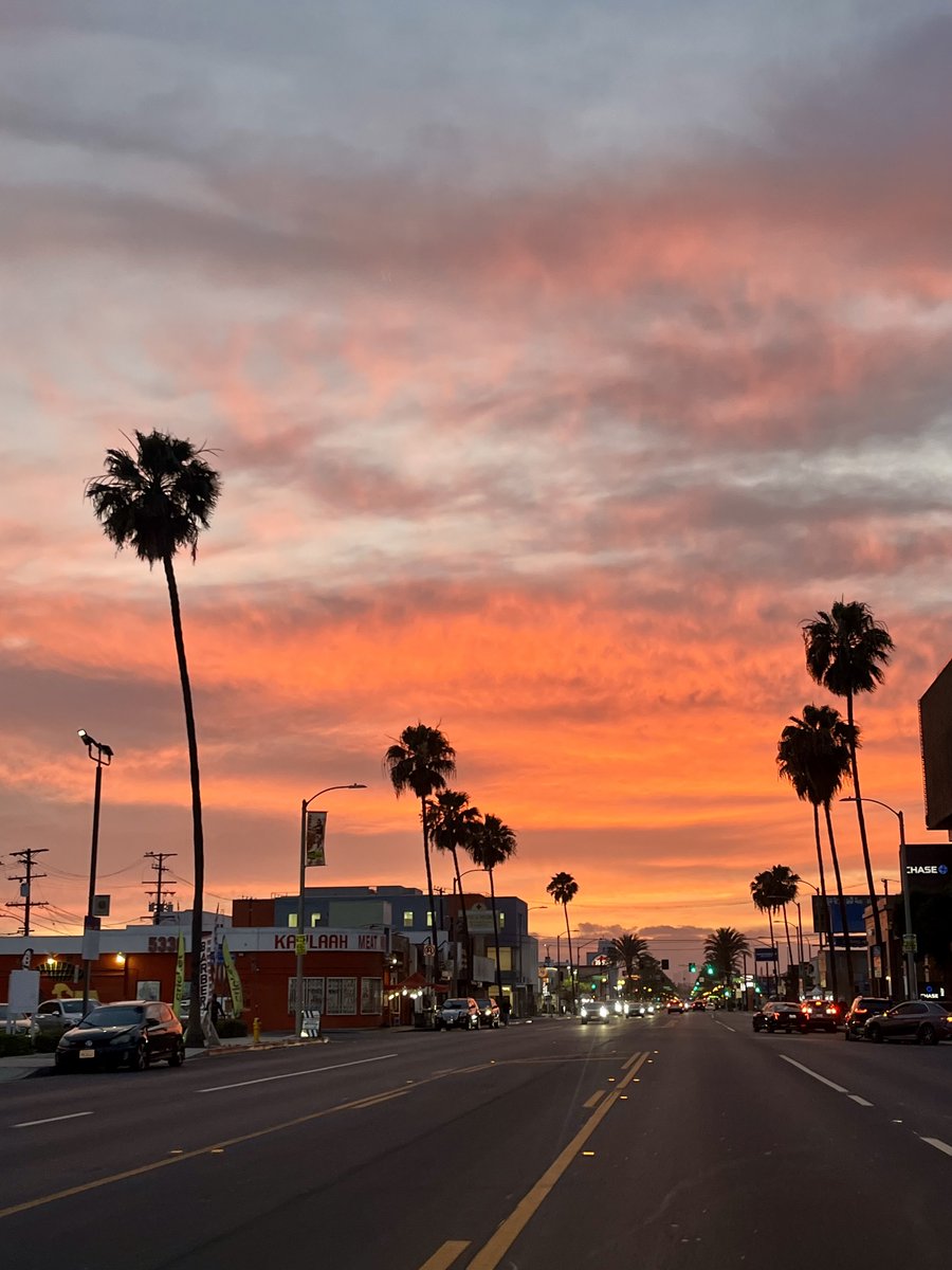 EASTLA_NEWS's tweet photo. Whittier Blvd. Commerce / East Los Angeles, California. https://t.co/mEWHiaNIbi