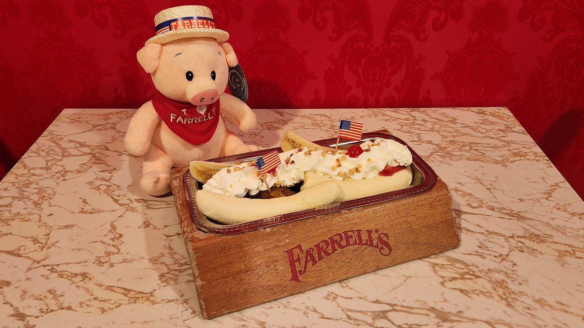 BakerPatrickJ's tweet photo. @bbellina @HAPIOKI Here is what a Farrell's Pig's Trough sundae really looked like. https://t.co/GmJp0ZhcDS